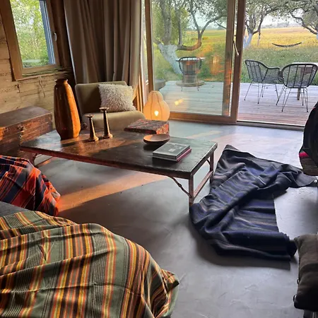 シャレー Dom W Sadzie Kostomloty