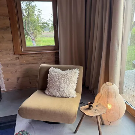 シャレー Dom W Sadzie *